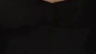 Cumshot – Er Erhlt Einen Handjob Mit Kugel Massage