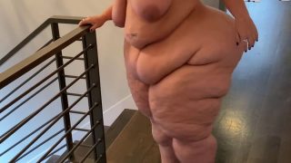 MILF – Asshley Ssbbw Princess On Show 4k