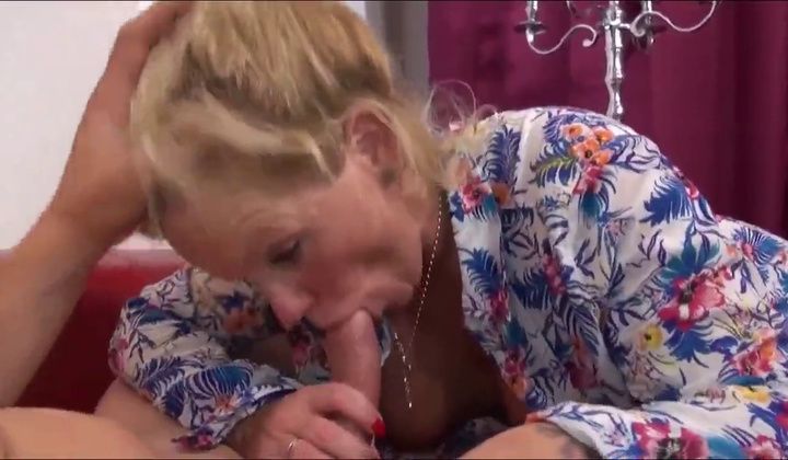 Blowjob - German Light Blonde Milf - Allnporn