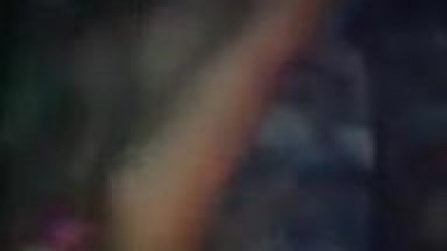 big – Busty girlfriend reaches orgasm