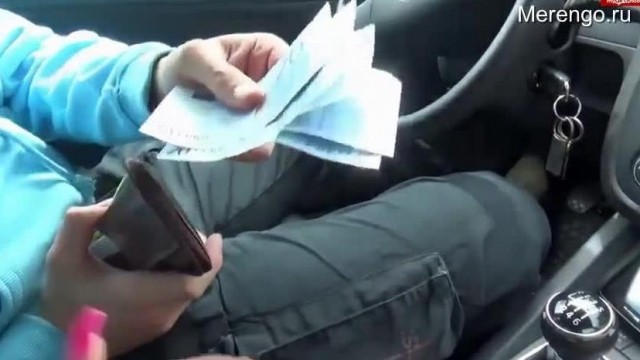 brunette – Slut gets paid well for public BJ