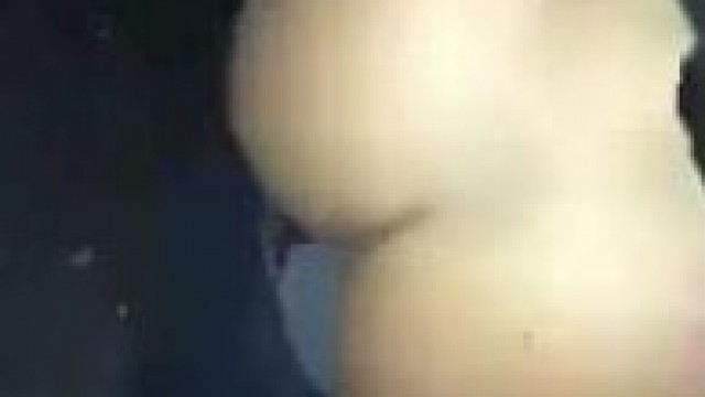 Glamour girl loving public anal sex