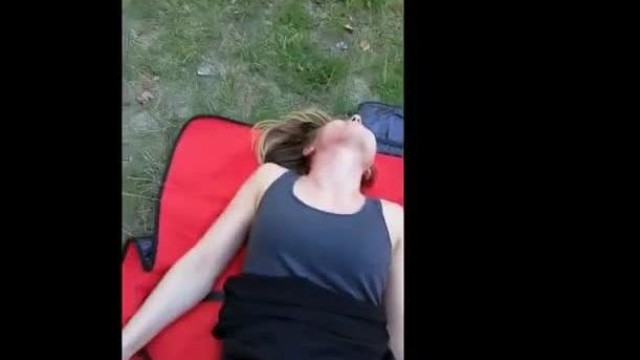 hardcore – Teen riding dick outdoors