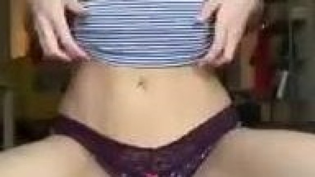 Hot teen poses in sexy panties