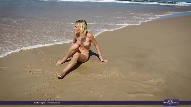 pussy – BEACH NUDIST