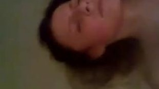 Teen – Masturbating with a water jet