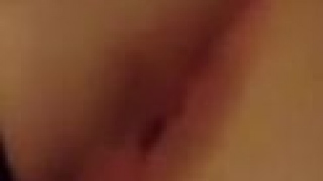 Teen – Revealing her tiny but hole