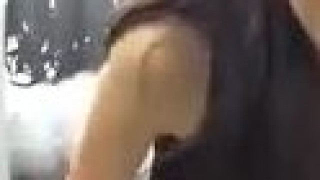 Teen – Teasing you with her ass