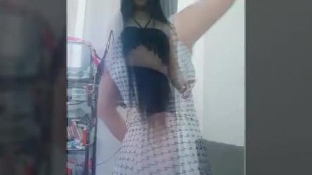 Teenage babes dancing on webcams