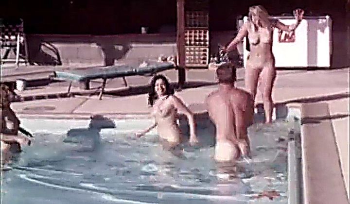 Vintage - Naked Swingers Have Fun At Nudist Resort - AllnPorn