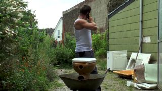 Busty – Dacada Reforma Una Casa En Ruinas
