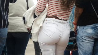 1080p – White Jeans Big Bubble Butt