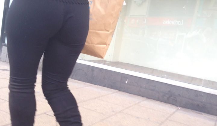 Candid Sexy Girl With Perfect Booty In Black Leggings - AllnPorn