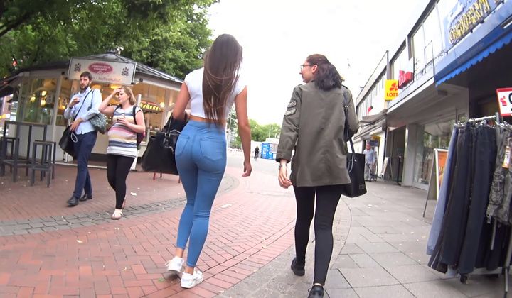 1080p – Candid Slim Brunette Girl Great Butt Tight Jeans