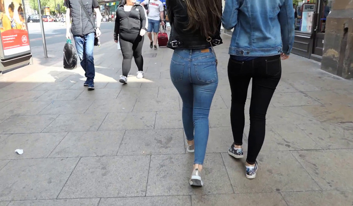 1080p – Sexy Tight Jeans Butt