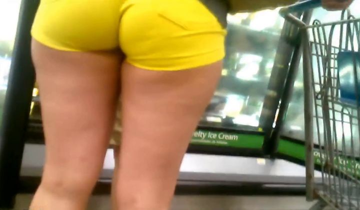 Candid Pawg In Tight Yellow Shorts