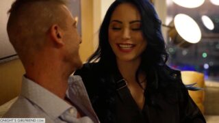 Straight – Pornstar Wear A Sexy Lingerie To Fuck Her Fan